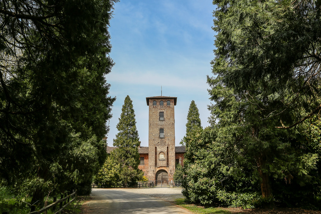 Castello di Peschiera Borromeo