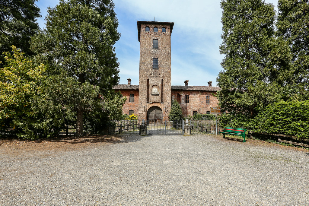 Castello di Peschiera Borromeo